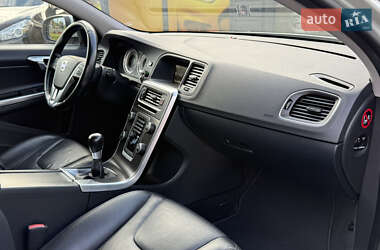 Универсал Volvo V60 2011 в 
