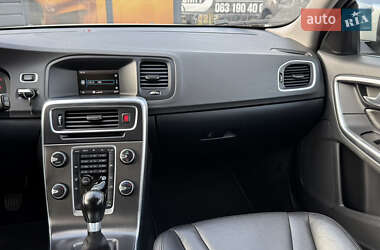 Универсал Volvo V60 2011 в 