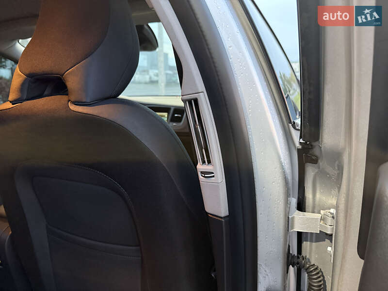 Универсал Volvo V60 2011 в Тернополе