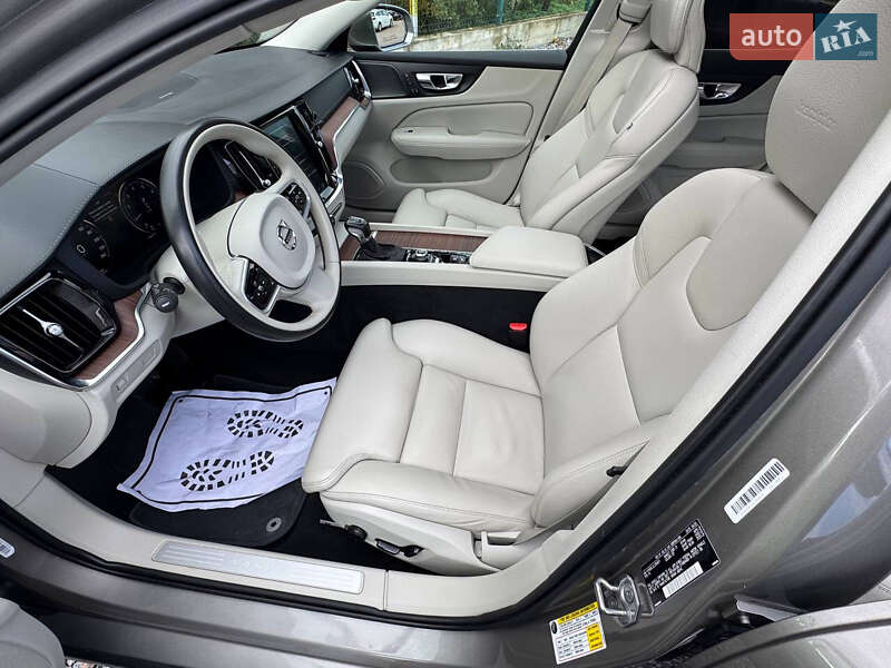 Универсал Volvo V60 2020 в Дрогобыче