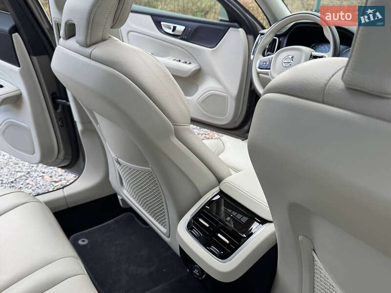 Универсал Volvo V60 2020 в Дрогобыче