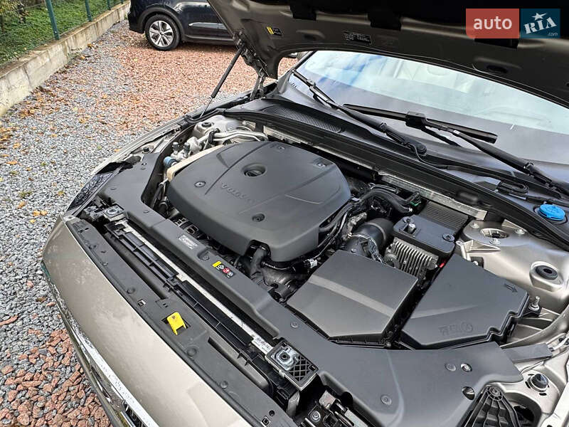 Универсал Volvo V60 2020 в Дрогобыче