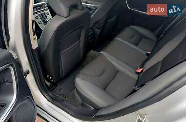 Универсал Volvo V60 2014 в 