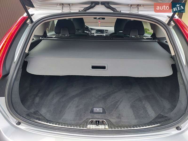 Универсал Volvo V60 2014 в Бродах