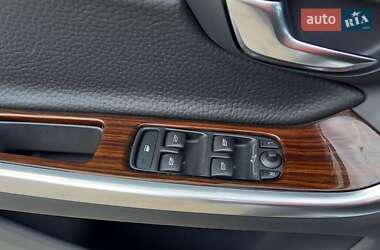 Универсал Volvo V60 2014 в 