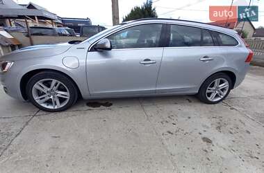 Универсал Volvo V60 2014 в 
