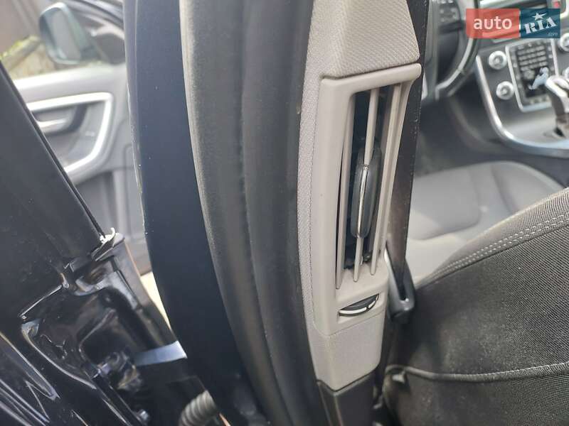 Універсал Volvo V60 2014 в Бродах