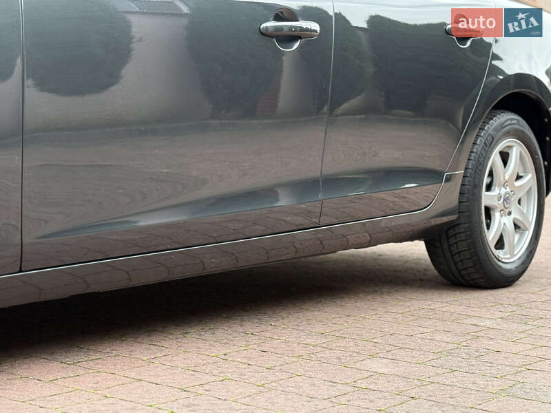 Универсал Volvo V60 2012 в Стрые фото 37 Универсал Volvo V60 2012 в Стрые