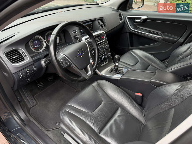 Универсал Volvo V60 2012 в Стрые фото 45 Универсал Volvo V60 2012 в Стрые
