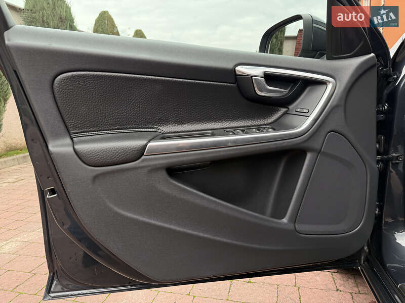 Универсал Volvo V60 2012 в Стрые фото 67 Универсал Volvo V60 2012 в Стрые