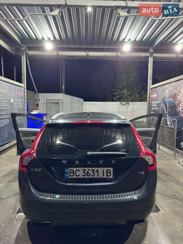 Универсал Volvo V60 2014 в Львове