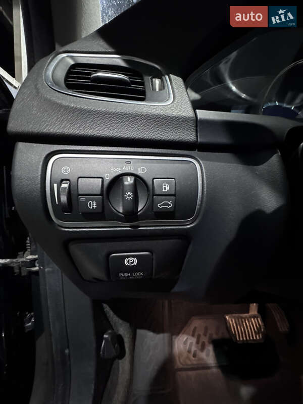 Универсал Volvo V60 2014 в Львове