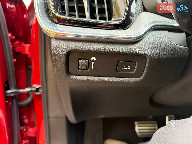 Універсал Volvo V60 2021 в Києві фото 27 Універсал Volvo V60 2021 в Києві