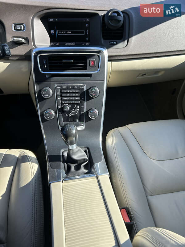 Универсал Volvo V60 2012 в Львове