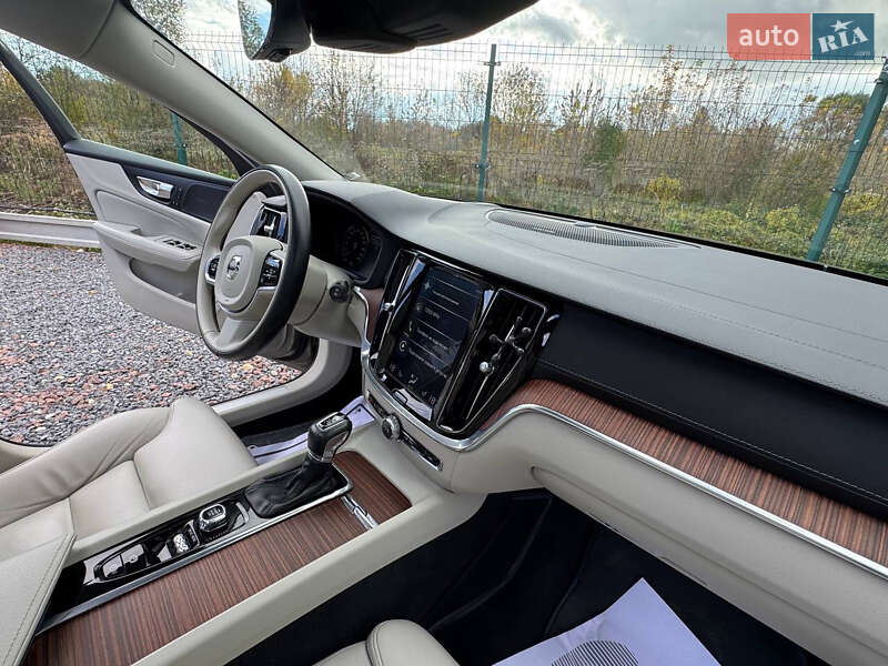 Універсал Volvo V60 2020 в Дрогобичі