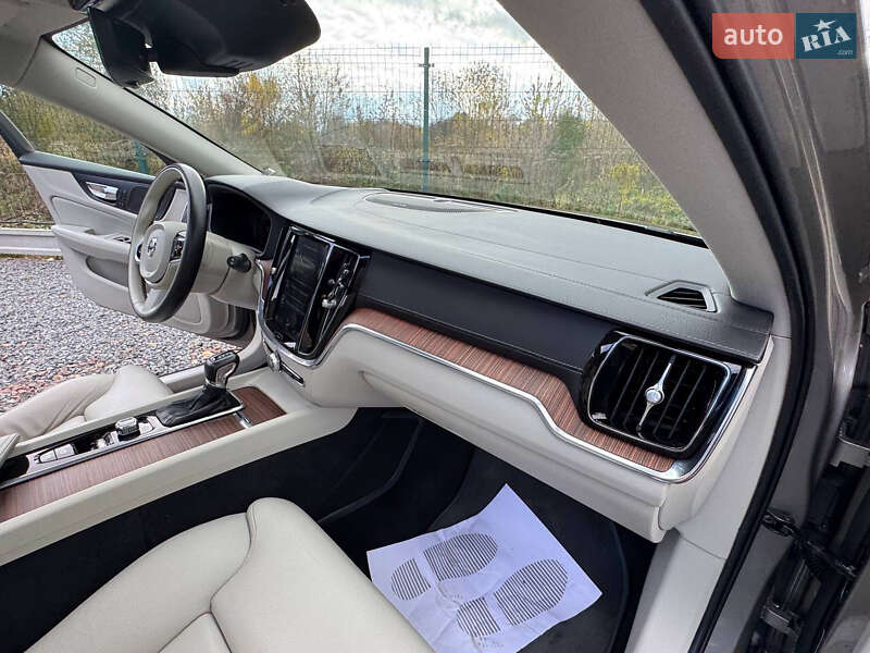 Універсал Volvo V60 2020 в Дрогобичі