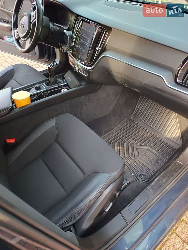 Универсал Volvo V60 2019 в Каменке-Бугской фото 11 Универсал Volvo V60 2019 в Каменке-Бугской