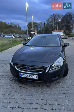 Универсал Volvo V60 2011 в 