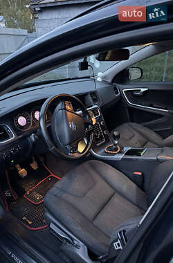 Универсал Volvo V60 2011 в 