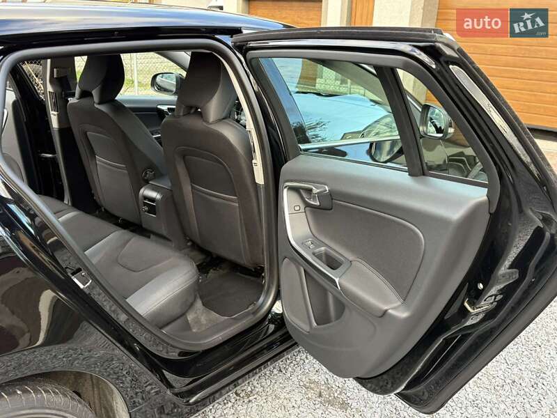 Універсал Volvo V60 2012 в Рівному фото 34 Універсал Volvo V60 2012 в Рівному