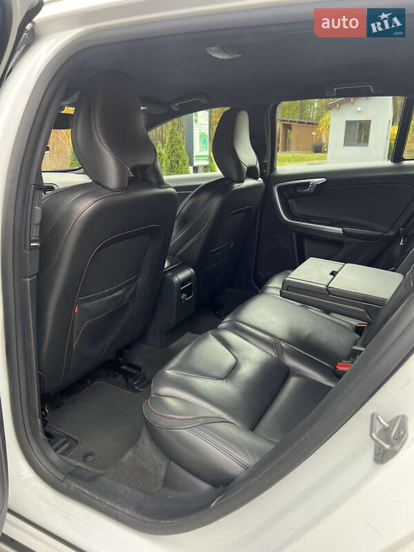 Універсал Volvo V60 2016 в Луцьку фото 38 Універсал Volvo V60 2016 в Луцьку