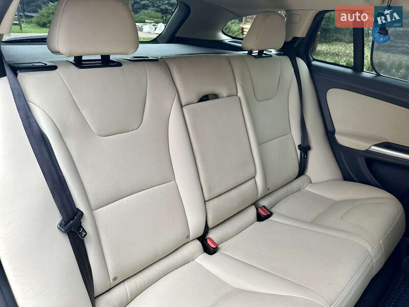 Універсал Volvo V60 2013 в Києві