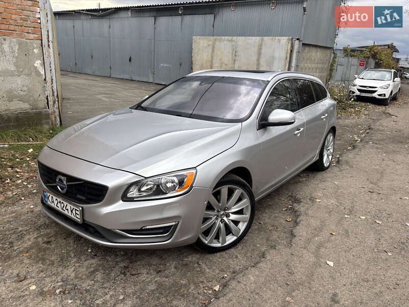 Універсал Volvo V60 2015 в Києві