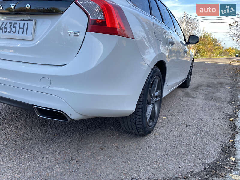 Універсал Volvo V60 2014 в Кропивницькому