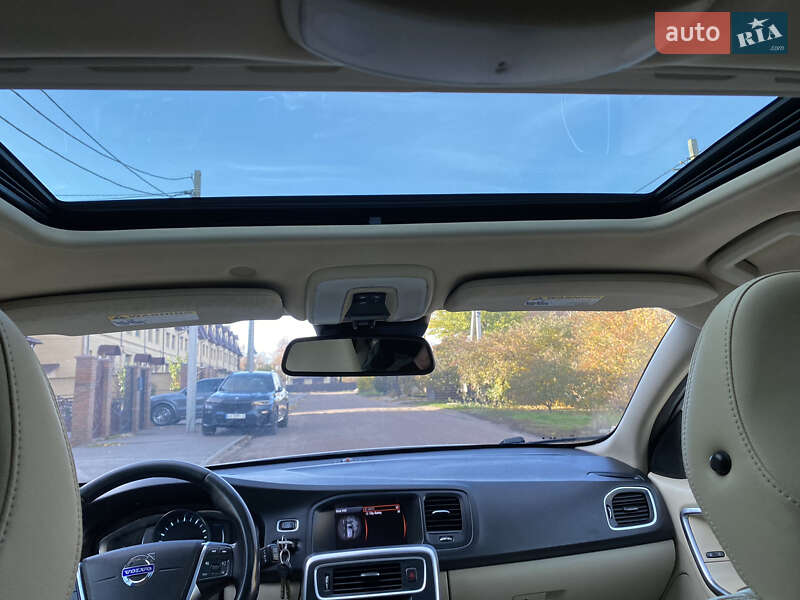 Універсал Volvo V60 2014 в Кропивницькому