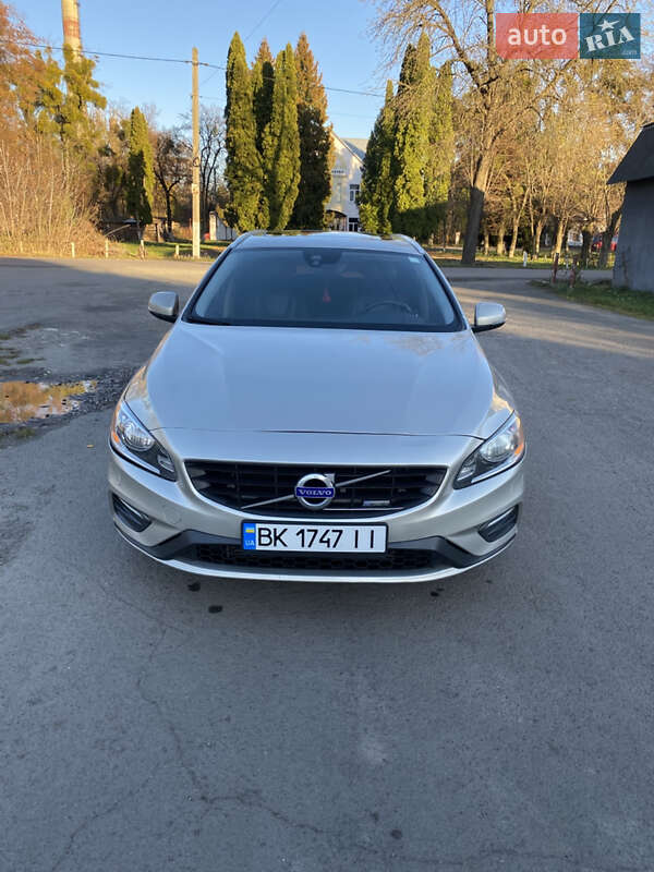 Универсал Volvo V60 2016 в Львове фото 4 Универсал Volvo V60 2016 в Львове