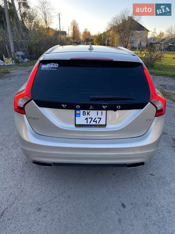 Универсал Volvo V60 2016 в Львове фото 13 Универсал Volvo V60 2016 в Львове