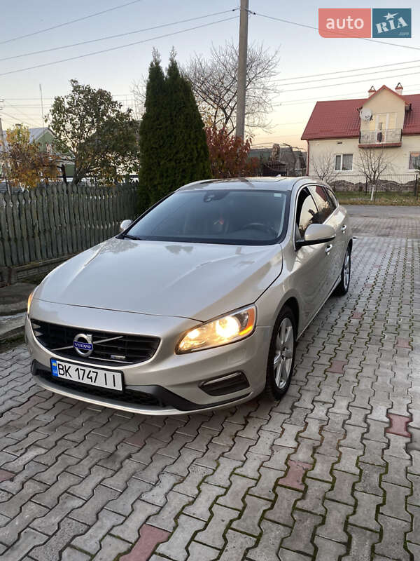 Универсал Volvo V60 2016 в Львове фото 40 Универсал Volvo V60 2016 в Львове