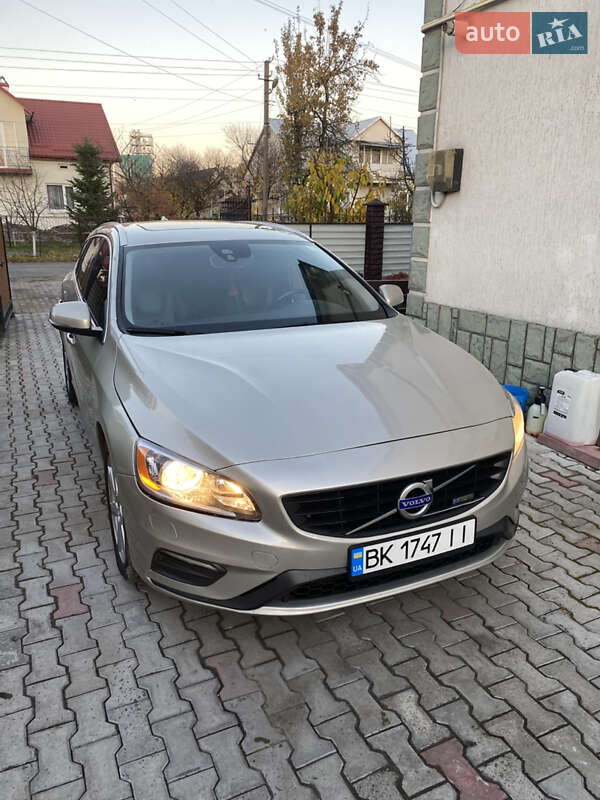 Универсал Volvo V60 2016 в Львове фото 36 Универсал Volvo V60 2016 в Львове