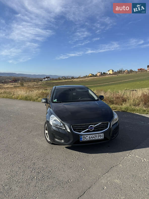 Универсал Volvo V60 2011 в Трускавце