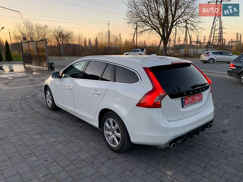Універсал Volvo V60 2013 в Кременці