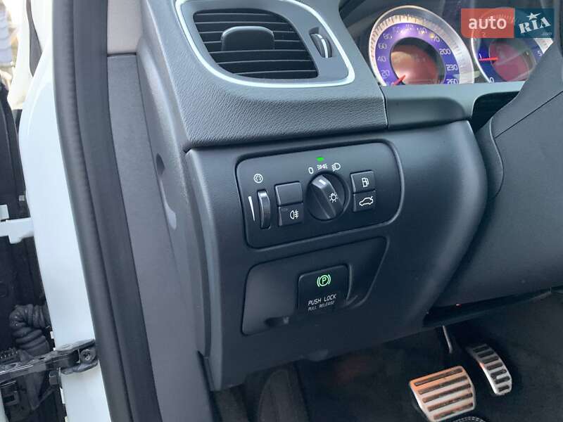 Універсал Volvo V60 2013 в Кременці