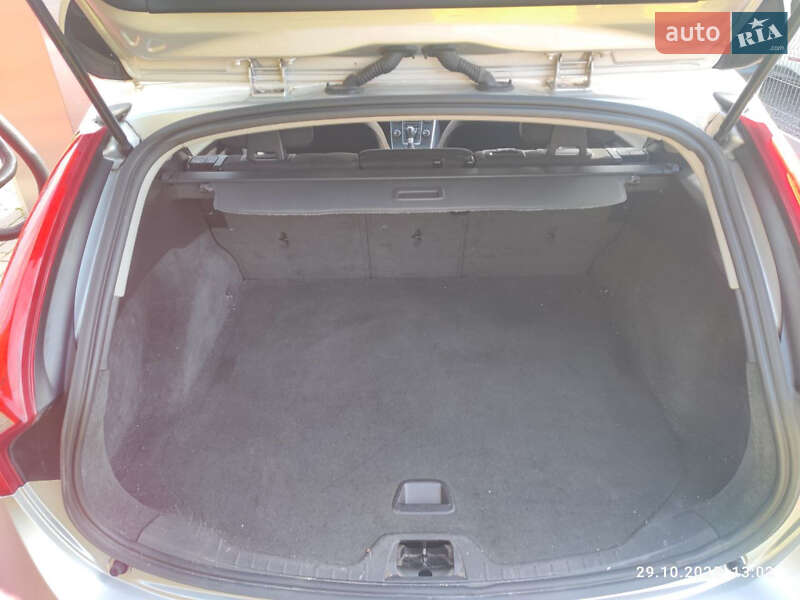 Универсал Volvo V60 2014 в Стрые