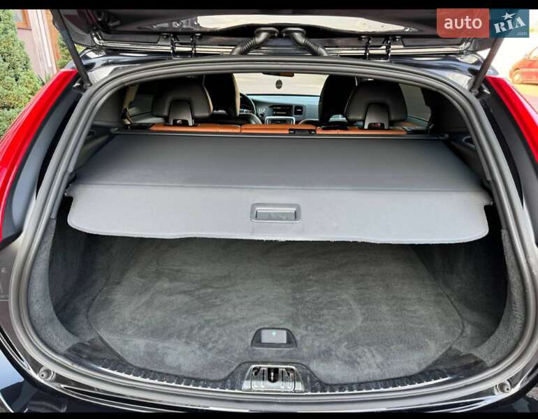 Універсал Volvo V60 2013 в Шепетівці