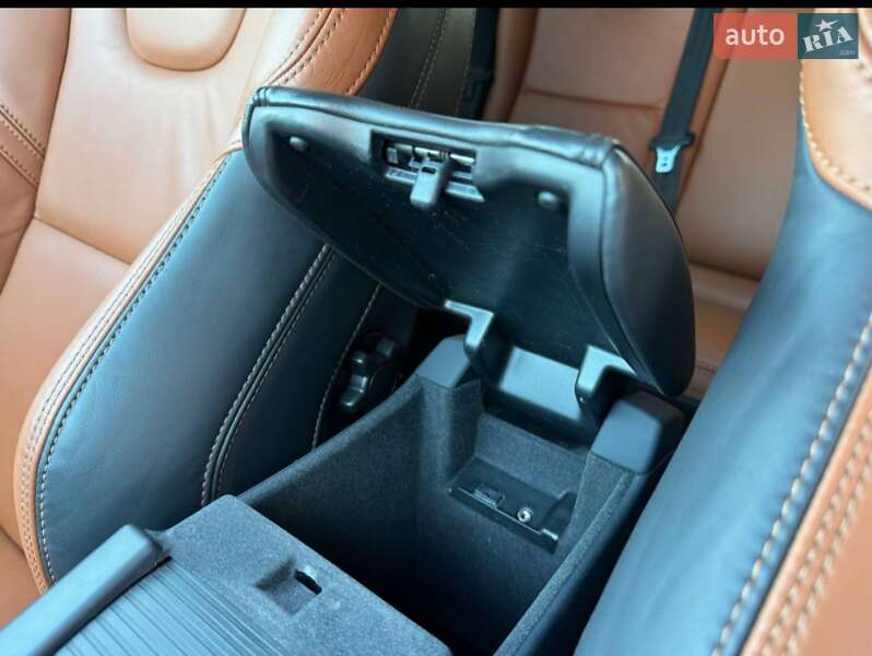 Універсал Volvo V60 2013 в Шепетівці