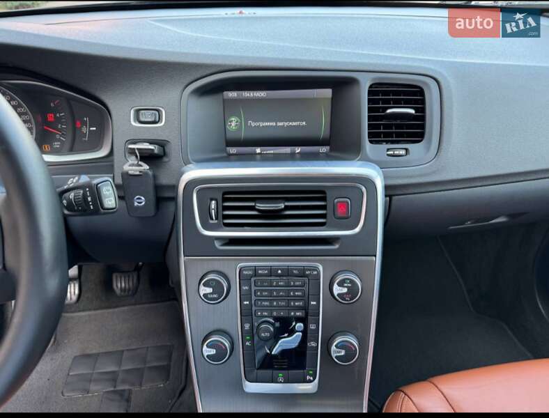 Універсал Volvo V60 2013 в Шепетівці