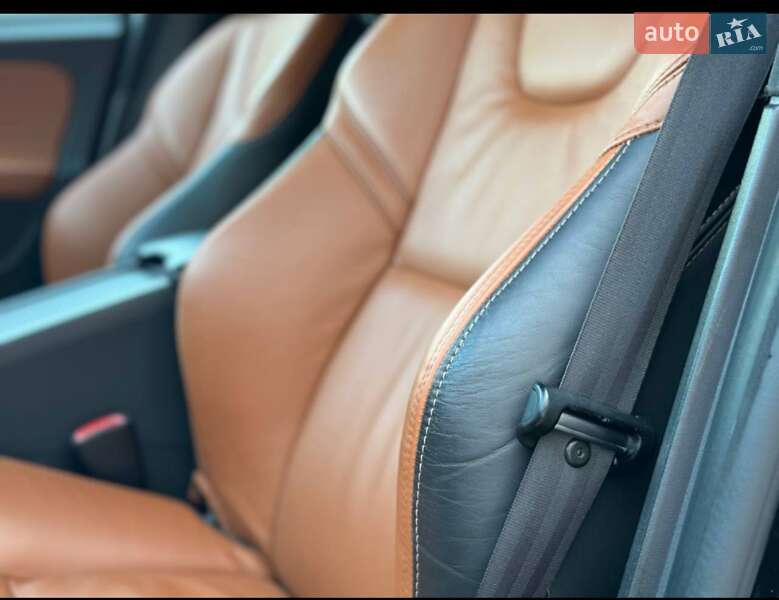 Універсал Volvo V60 2013 в Шепетівці