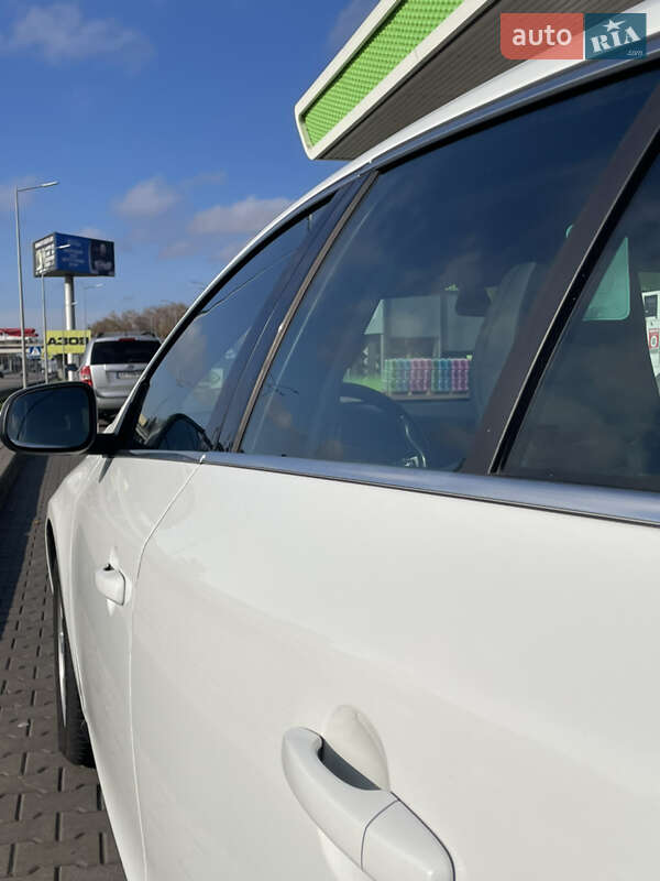 Універсал Volvo V60 2012 в Києві