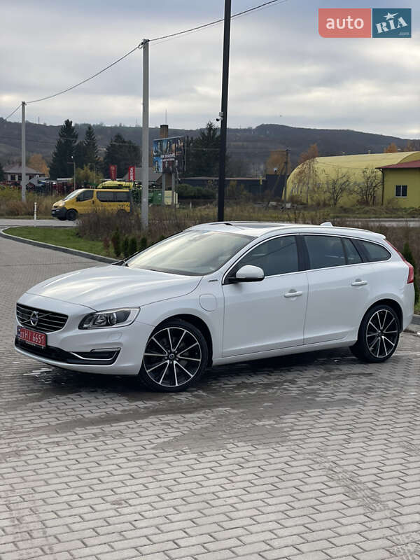Універсал Volvo V60 2014 в Золочеві