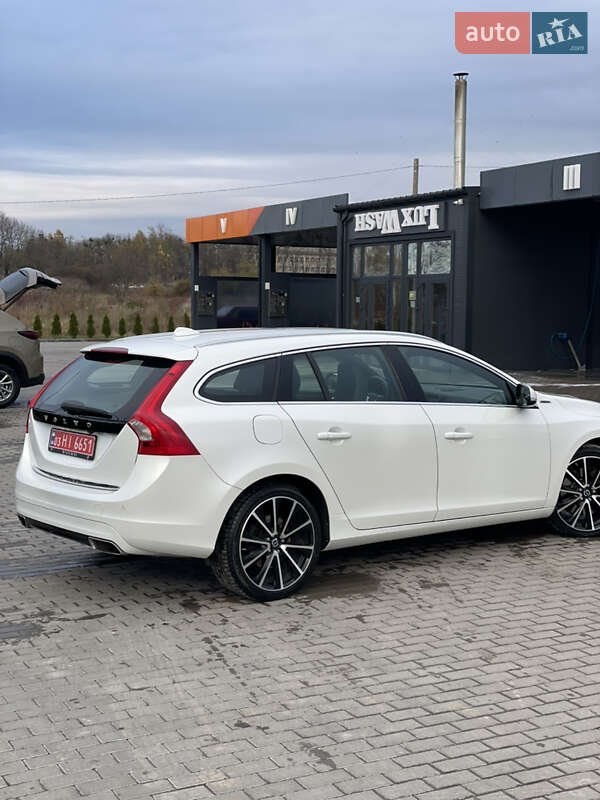 Універсал Volvo V60 2014 в Золочеві