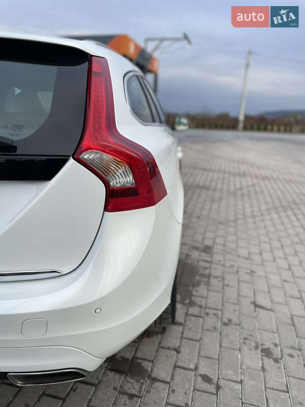 Універсал Volvo V60 2014 в Золочеві