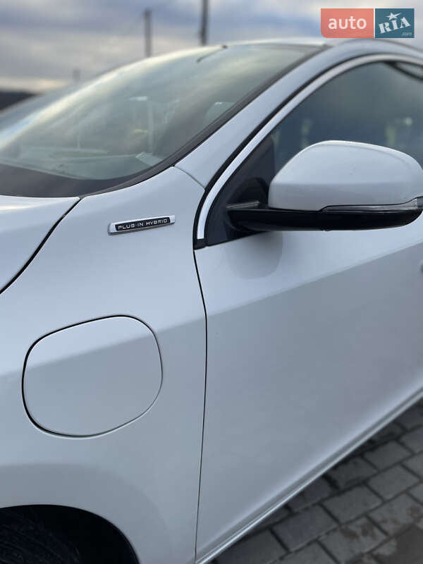 Універсал Volvo V60 2014 в Золочеві