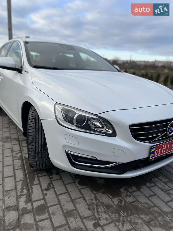 Універсал Volvo V60 2014 в Золочеві