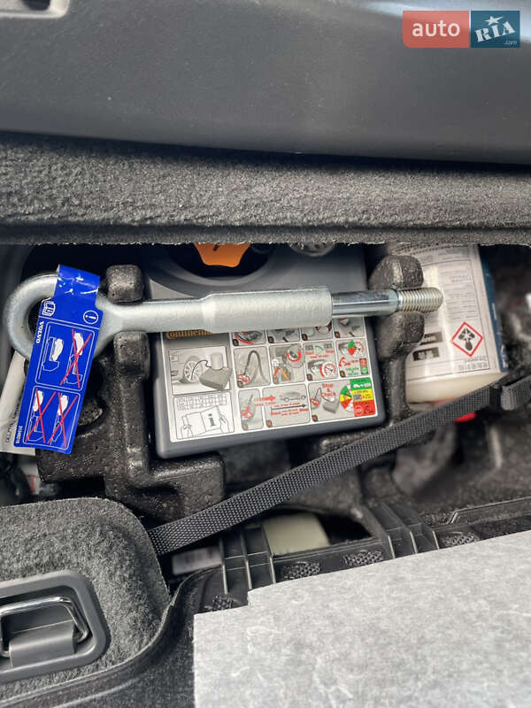 Універсал Volvo V60 2014 в Золочеві