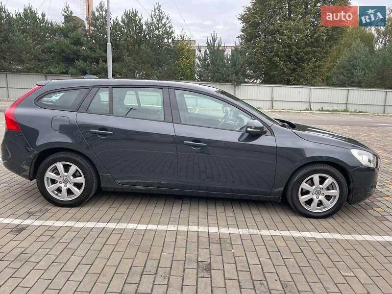 Універсал Volvo V60 2013 в Луцьку