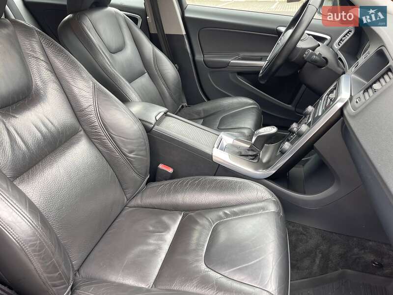 Універсал Volvo V60 2013 в Луцьку